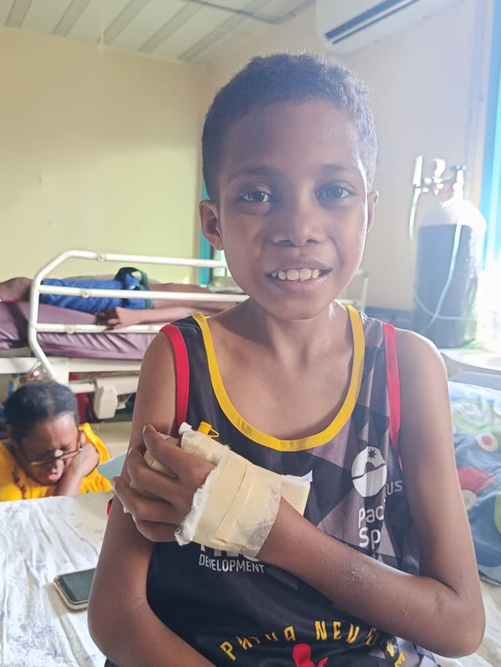 Help 13 year Jaced Frank from Papua New Guinea 