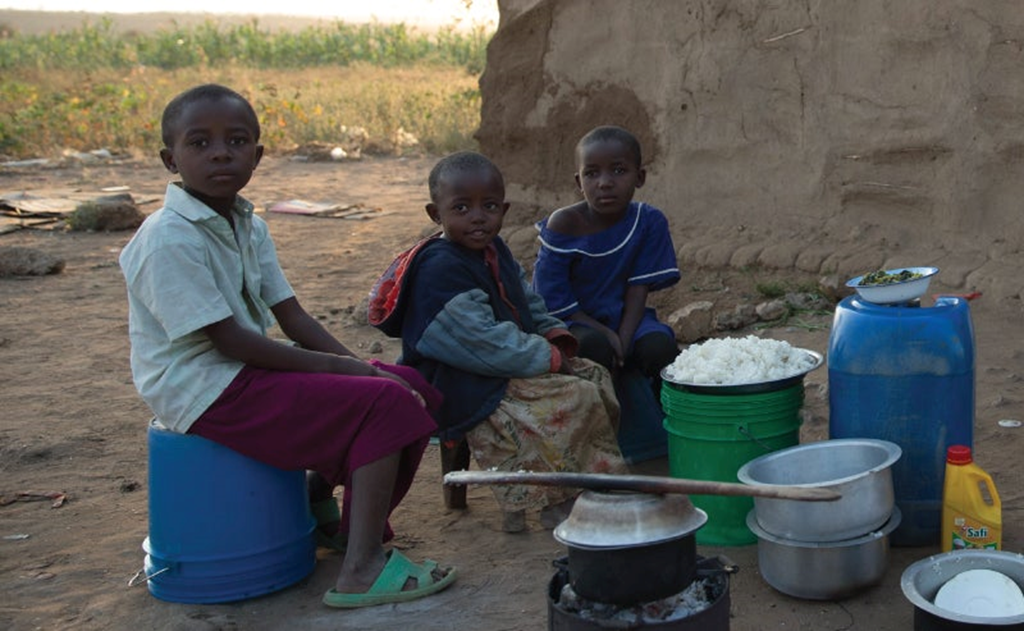 Feeding children in poverty 